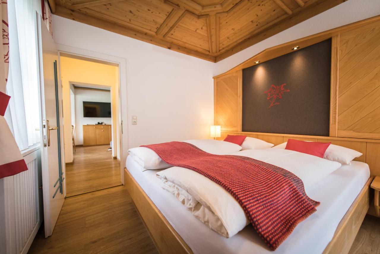Landhaus Rohrmoser เวอร์เฟนแวง ภายนอก รูปภาพ
